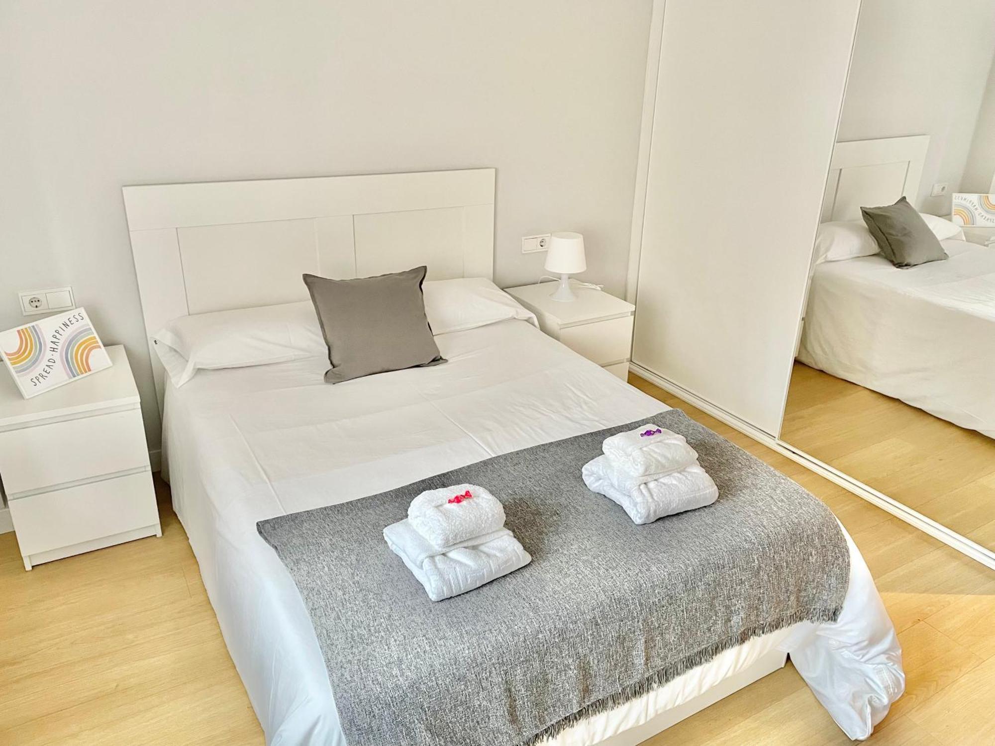 Apartamento San Lorenzo Playa. Vistas Al Mar. Gijón Esterno foto