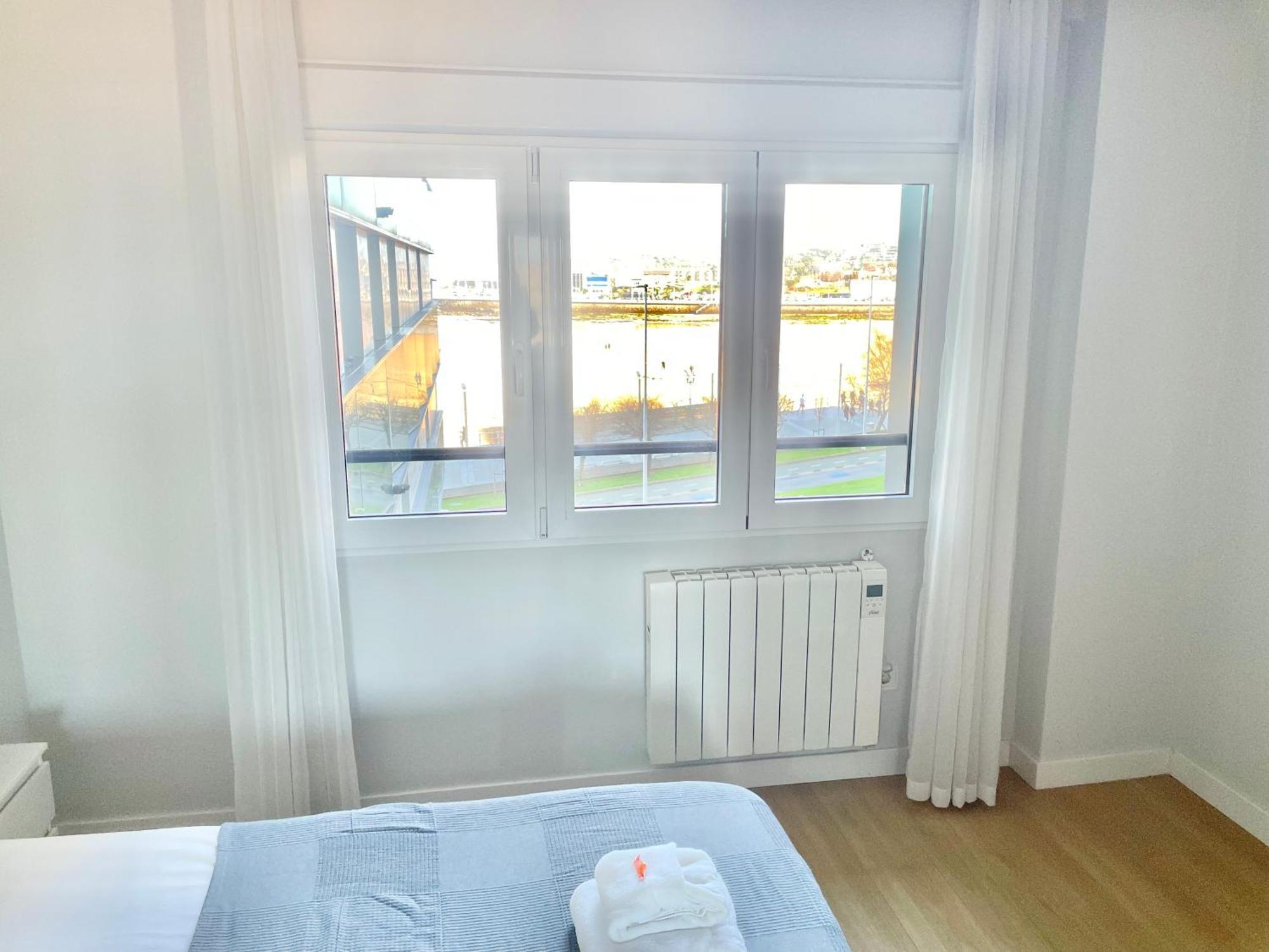 Apartamento San Lorenzo Playa. Vistas Al Mar. Gijón Esterno foto