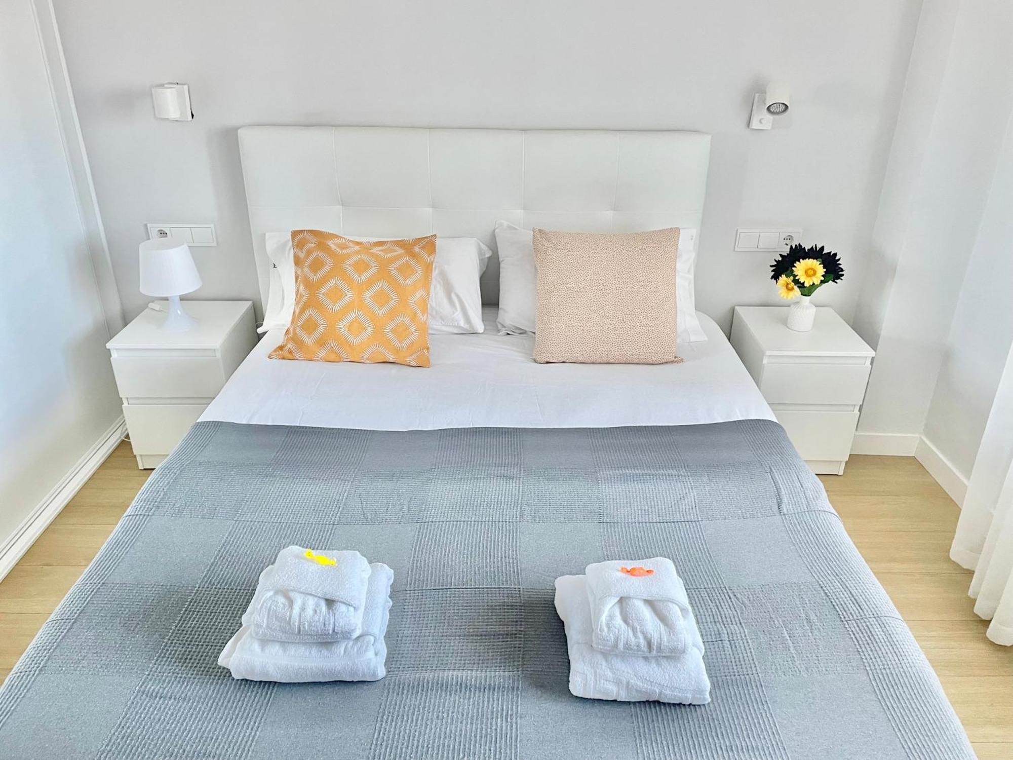 Apartamento San Lorenzo Playa. Vistas Al Mar. Gijón Esterno foto