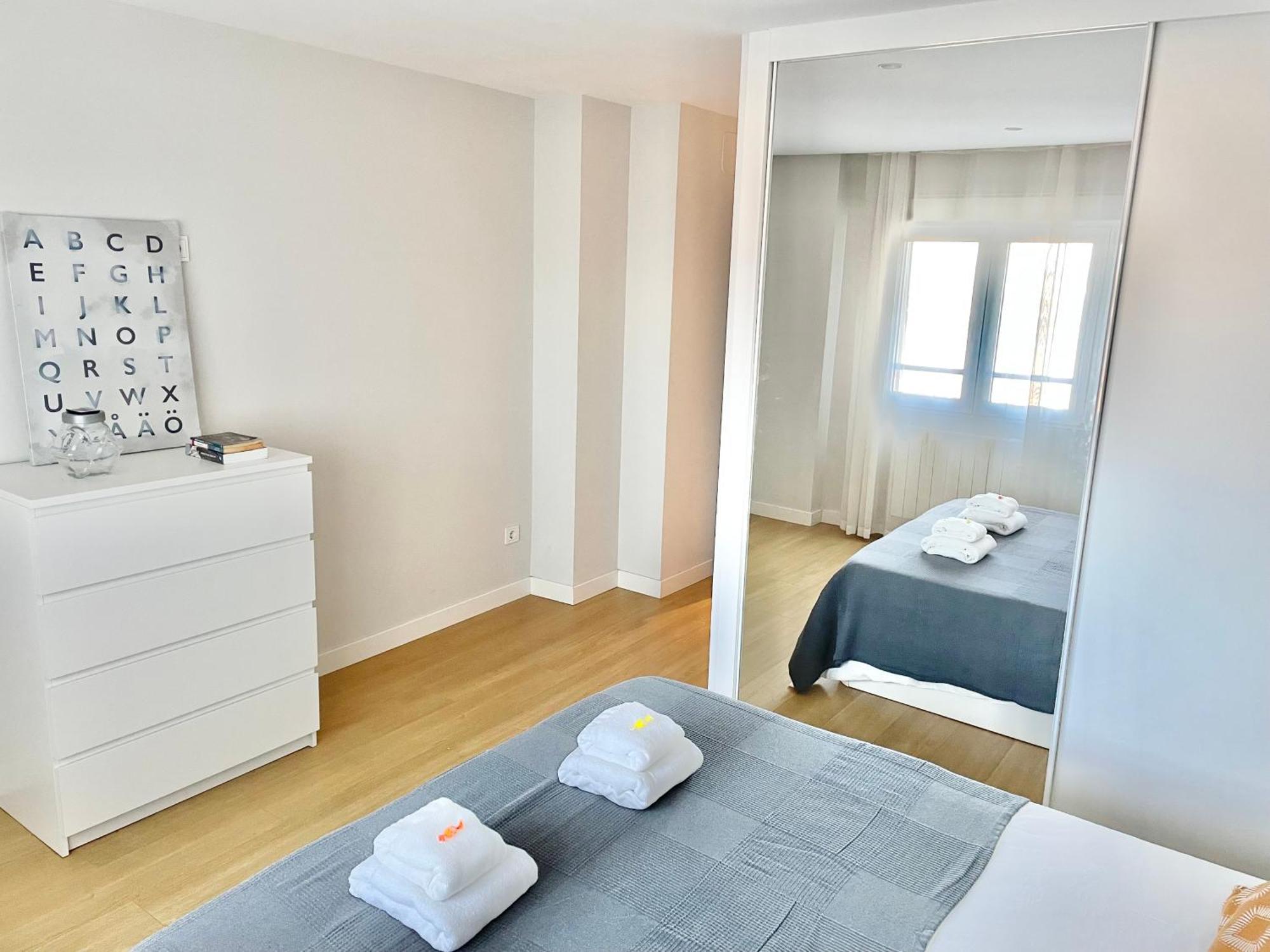 Apartamento San Lorenzo Playa. Vistas Al Mar. Gijón Esterno foto