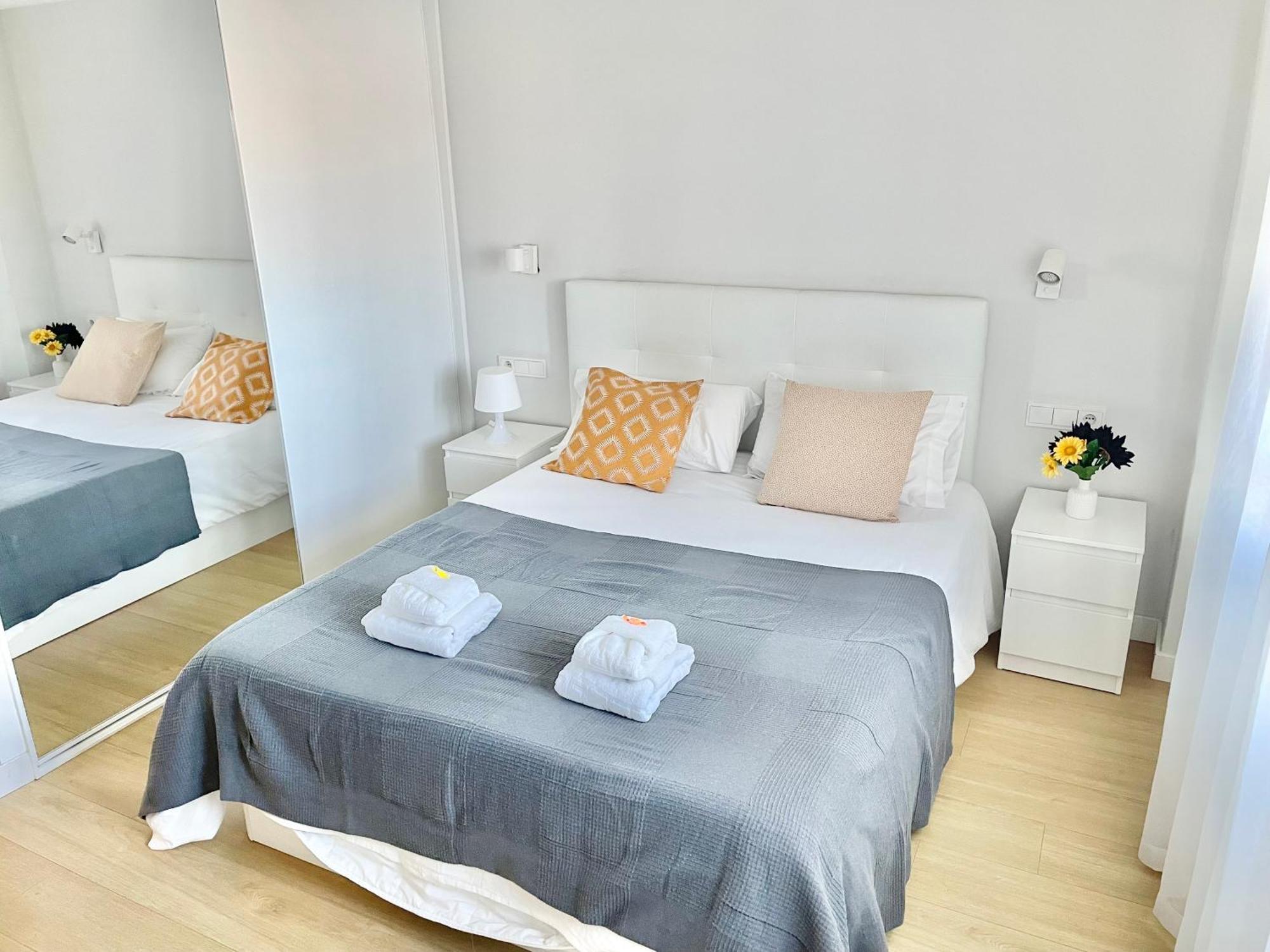 Apartamento San Lorenzo Playa. Vistas Al Mar. Gijón Esterno foto