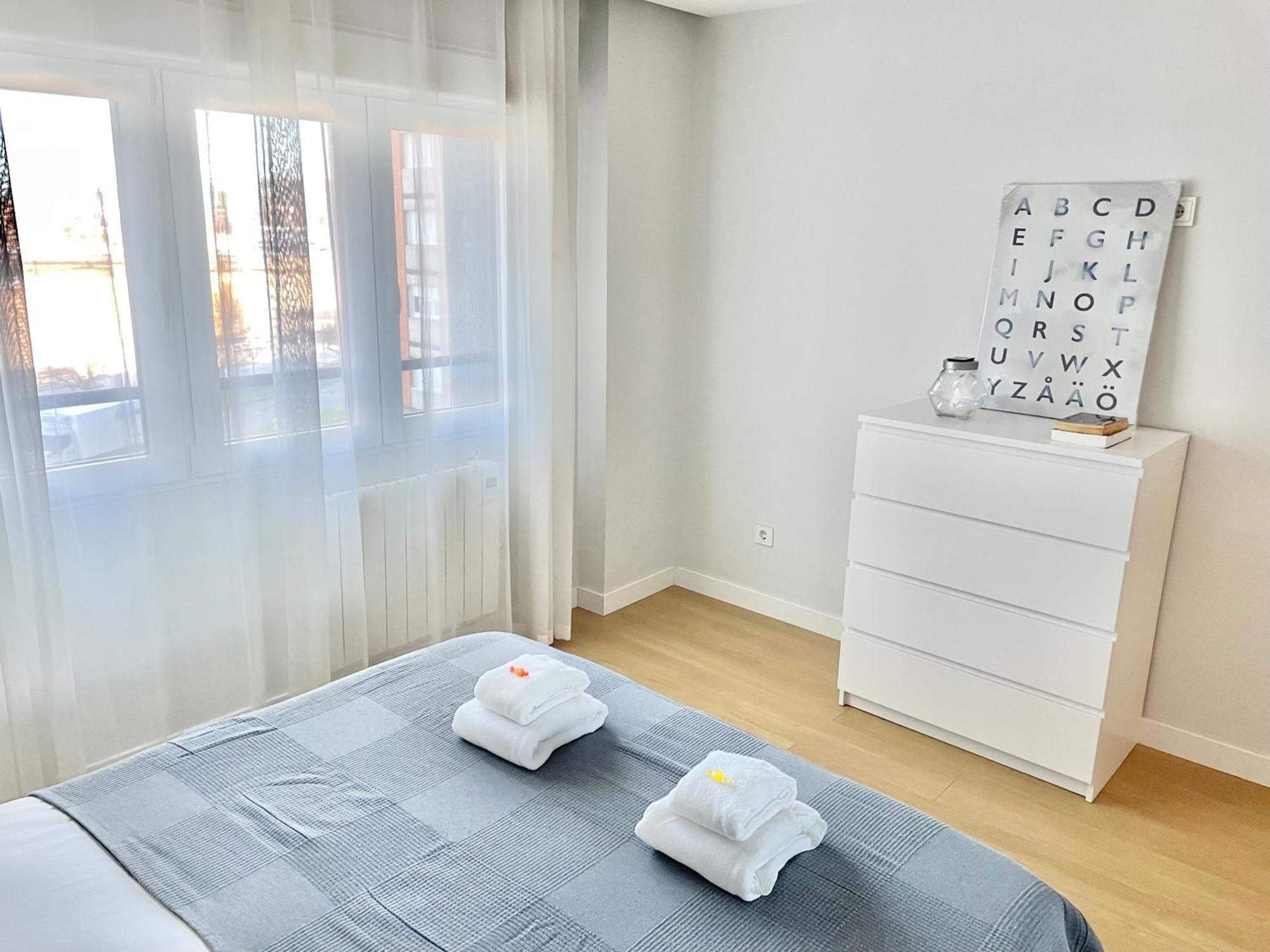 Apartamento San Lorenzo Playa. Vistas Al Mar. Gijón Esterno foto